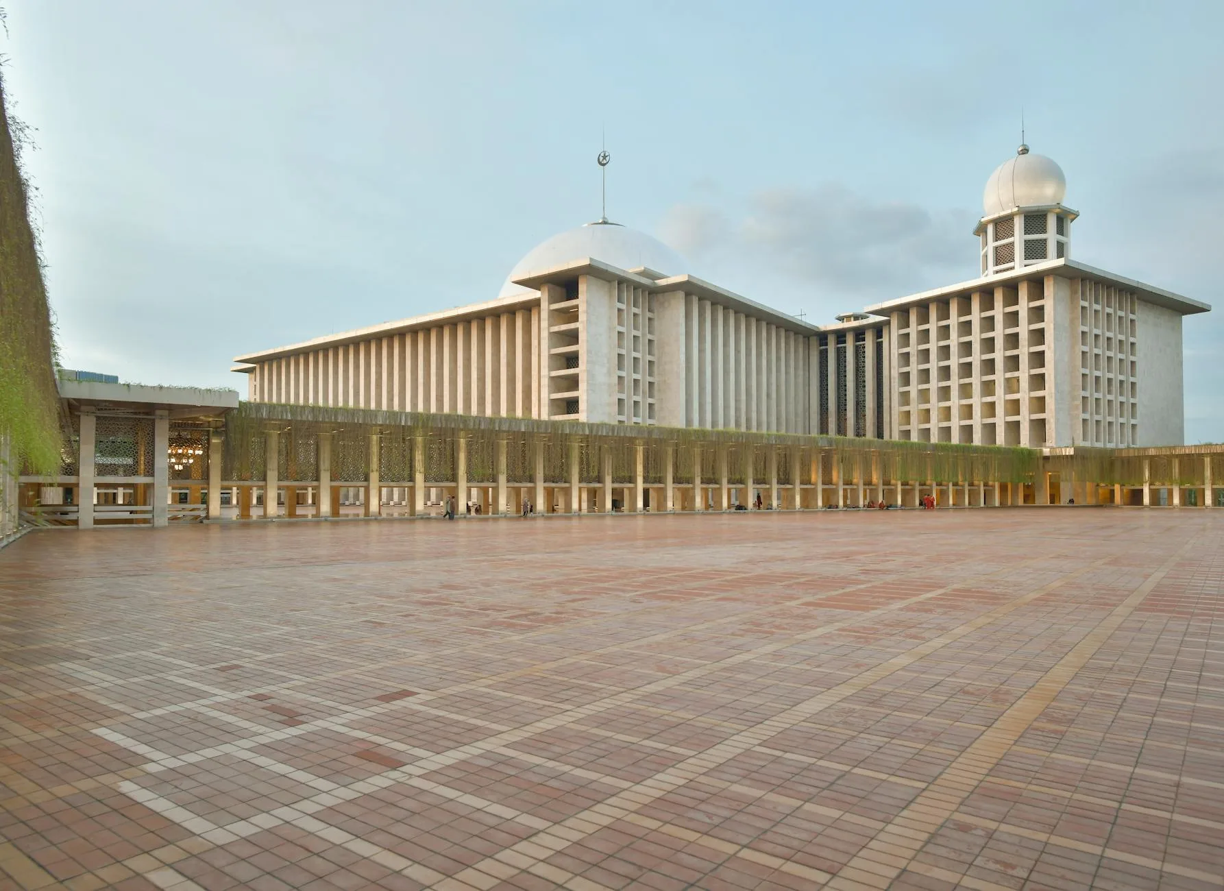 Jasa cuci karpet masjid terdekat profesional, bersih, cepat, dan higienis untuk kebersihan ibadah